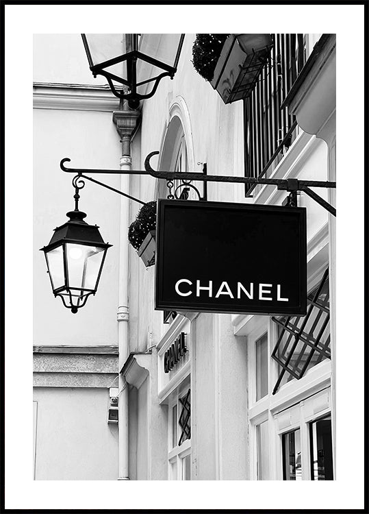 Chanel Parisin mustavalkoinen juliste