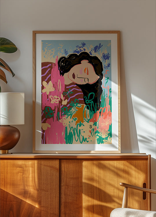 Ilmeikäs hahmo värikkäiden kukkien ympäröimänä juliste