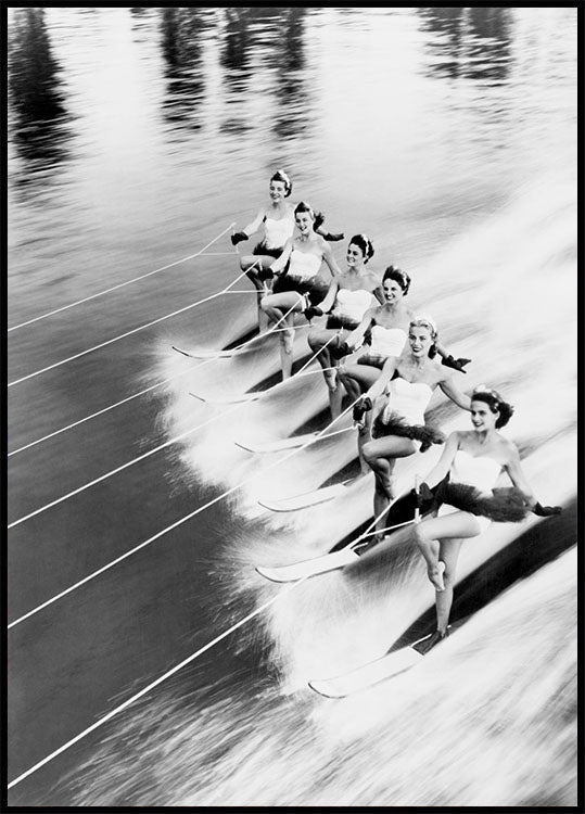 Women Water Skiing Plakat - Posterbox.no