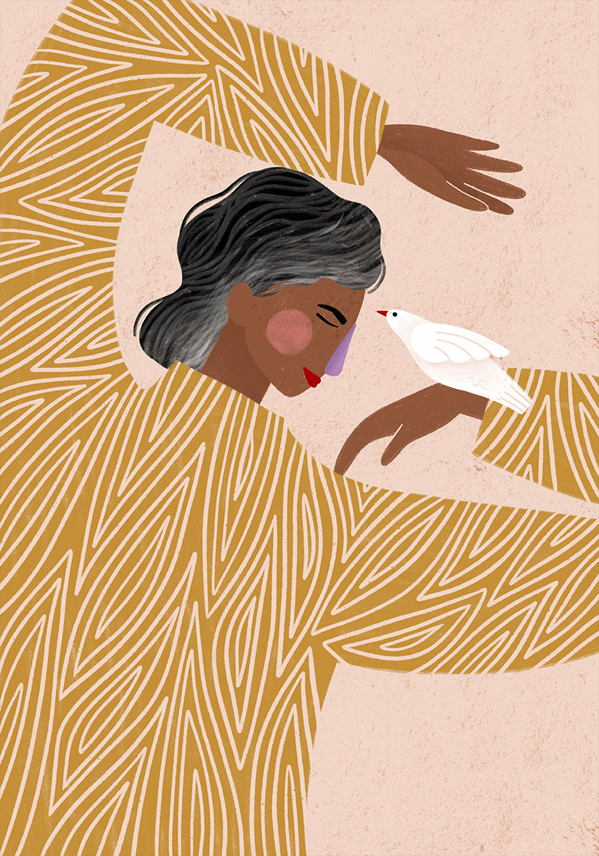 Nainen lintujulisteella