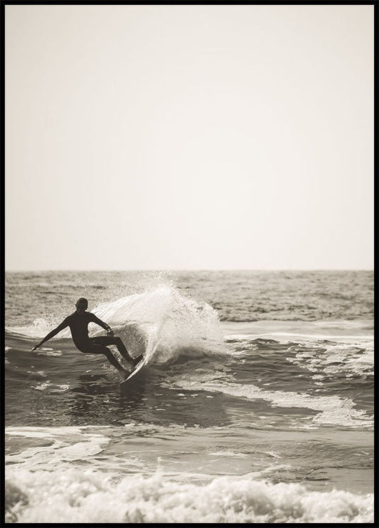 Surfing on Beach Plakat - Posterbox.no