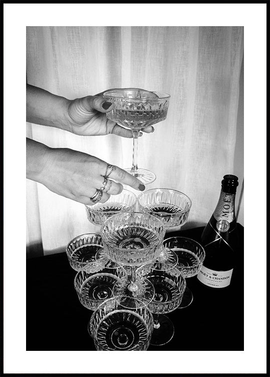 Champagne Glasses Pyramid Plakat - Posterbox.dk