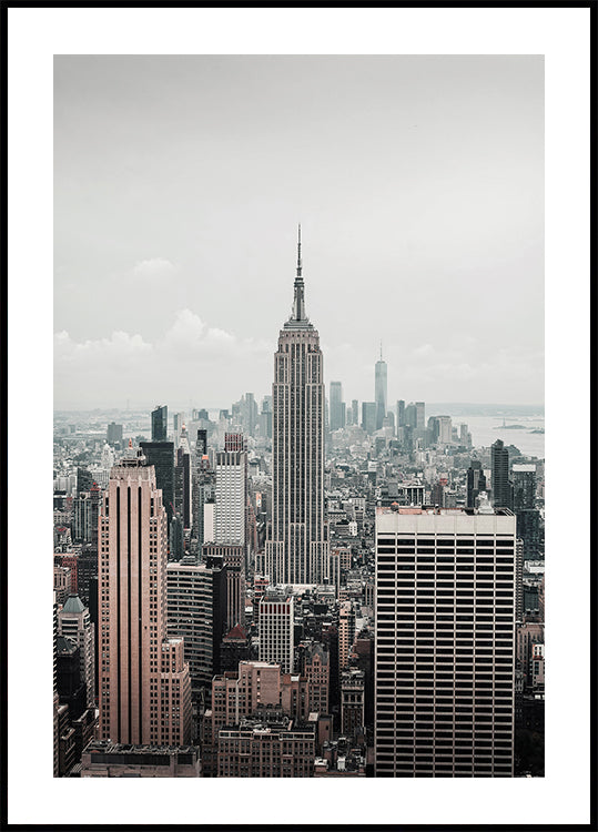 New Yorkin siluetti Empire State Building -julisteella 