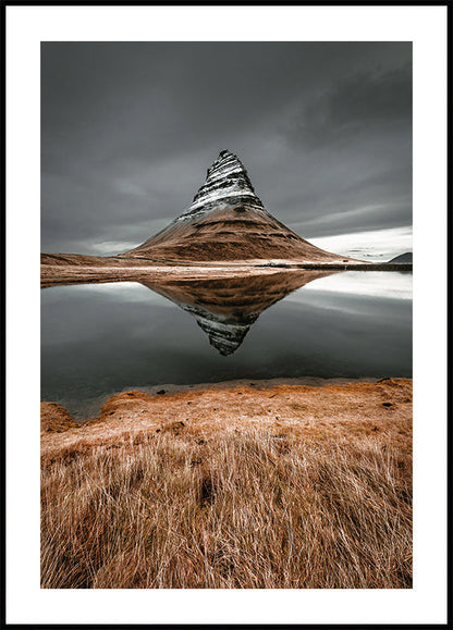 Majestic Mountain Reflection -juliste