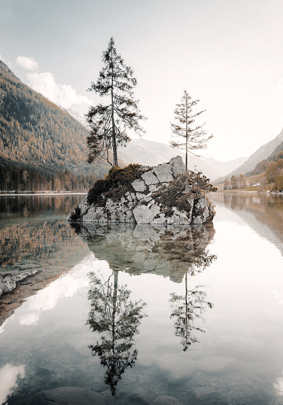 Rauhallisia heijastuksia Hintersee-järvellä -juliste 