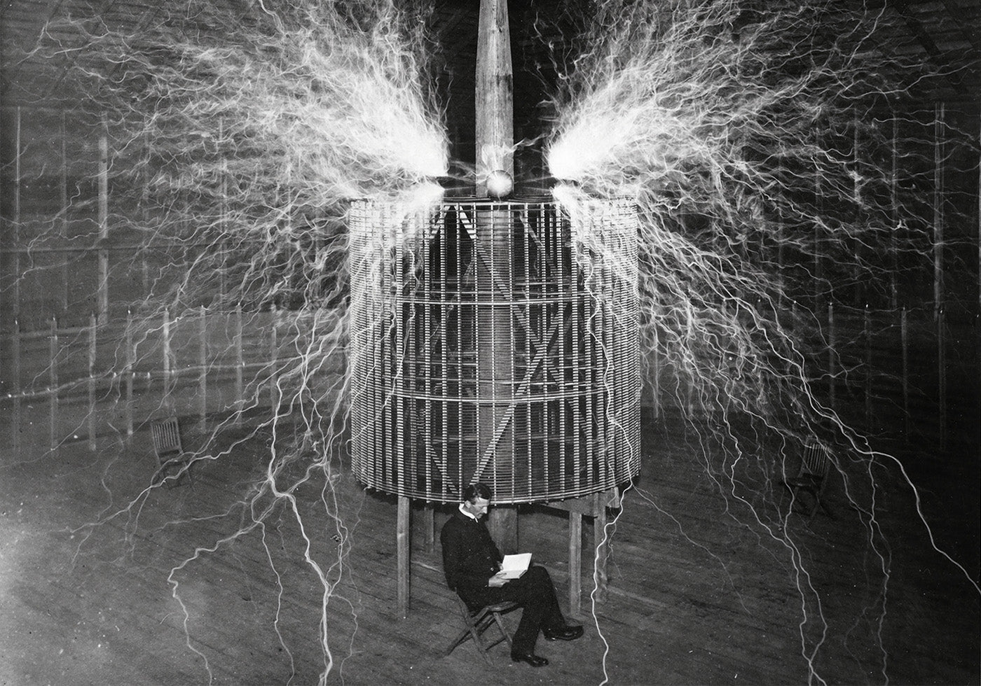 Nikola Tesla Sähkölaboratorio -juliste 