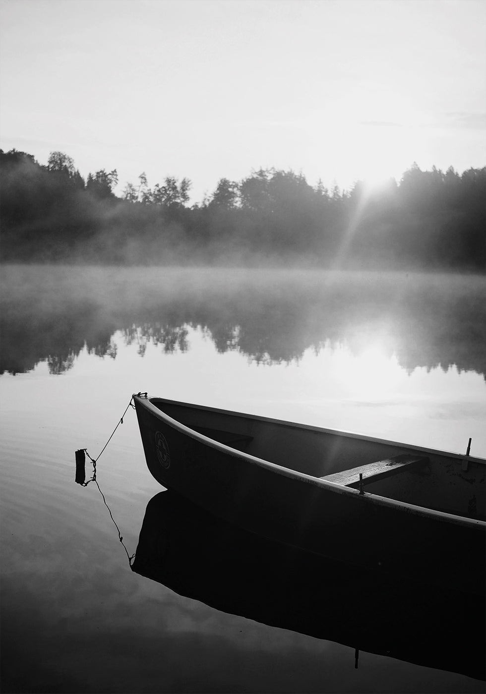 Auringonnousu järvellä -juliste 