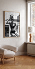 Women Reading Newspaper Print Plakat - Posterbox.dk