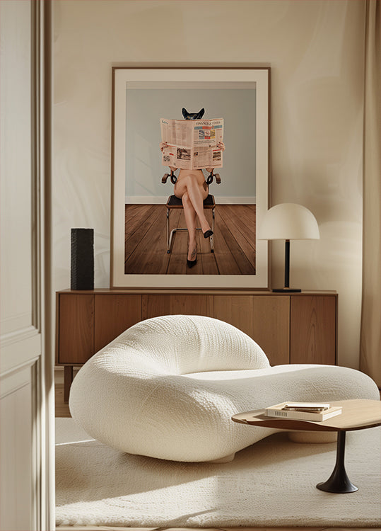 Catwoman reads newspaper (NEW) - Posterbox