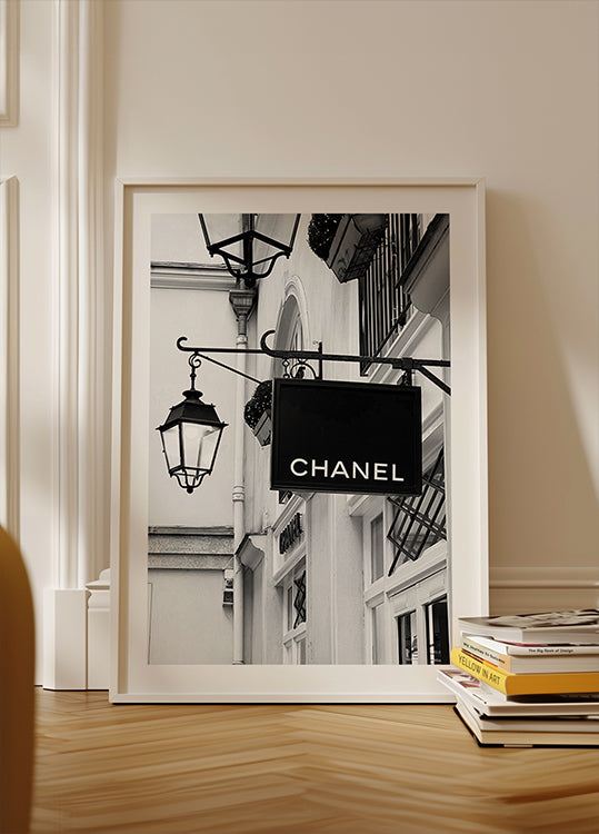 Chanel Parisin mustavalkoinen juliste