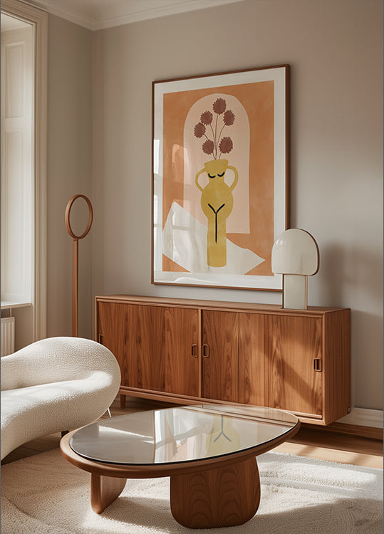 Tyylitelty maljakko, joka muistuttaa naismuotoista julistetta