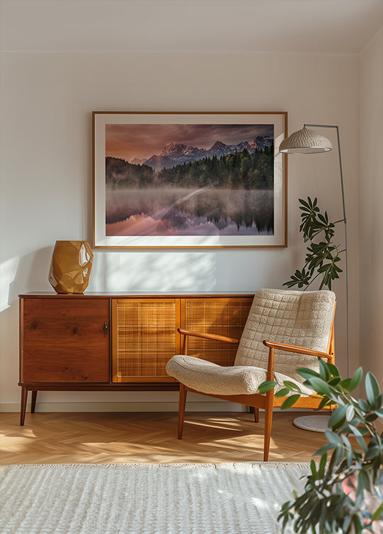 Auringonnousu järvellä