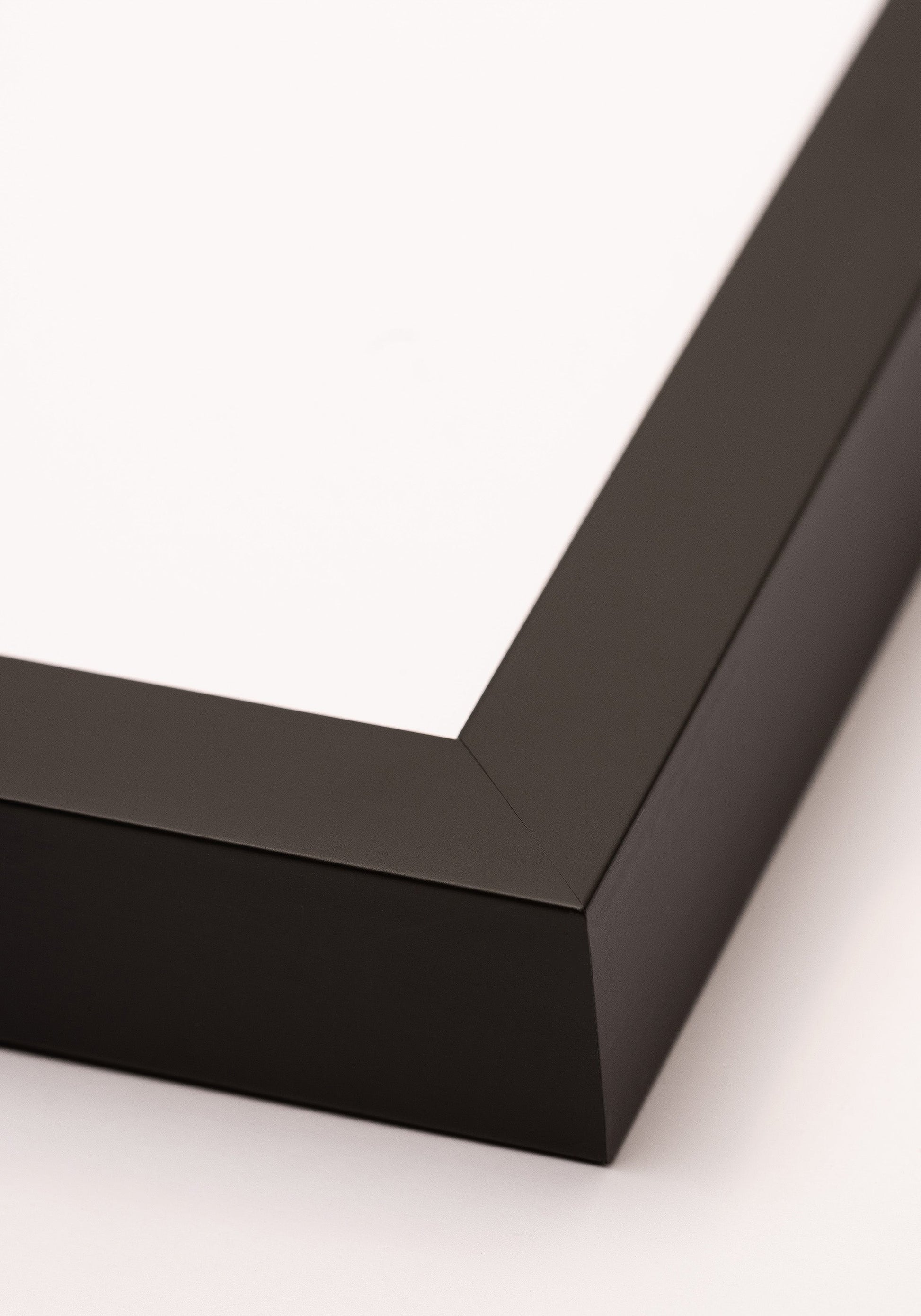 Premium-puurunko Nielsen Black