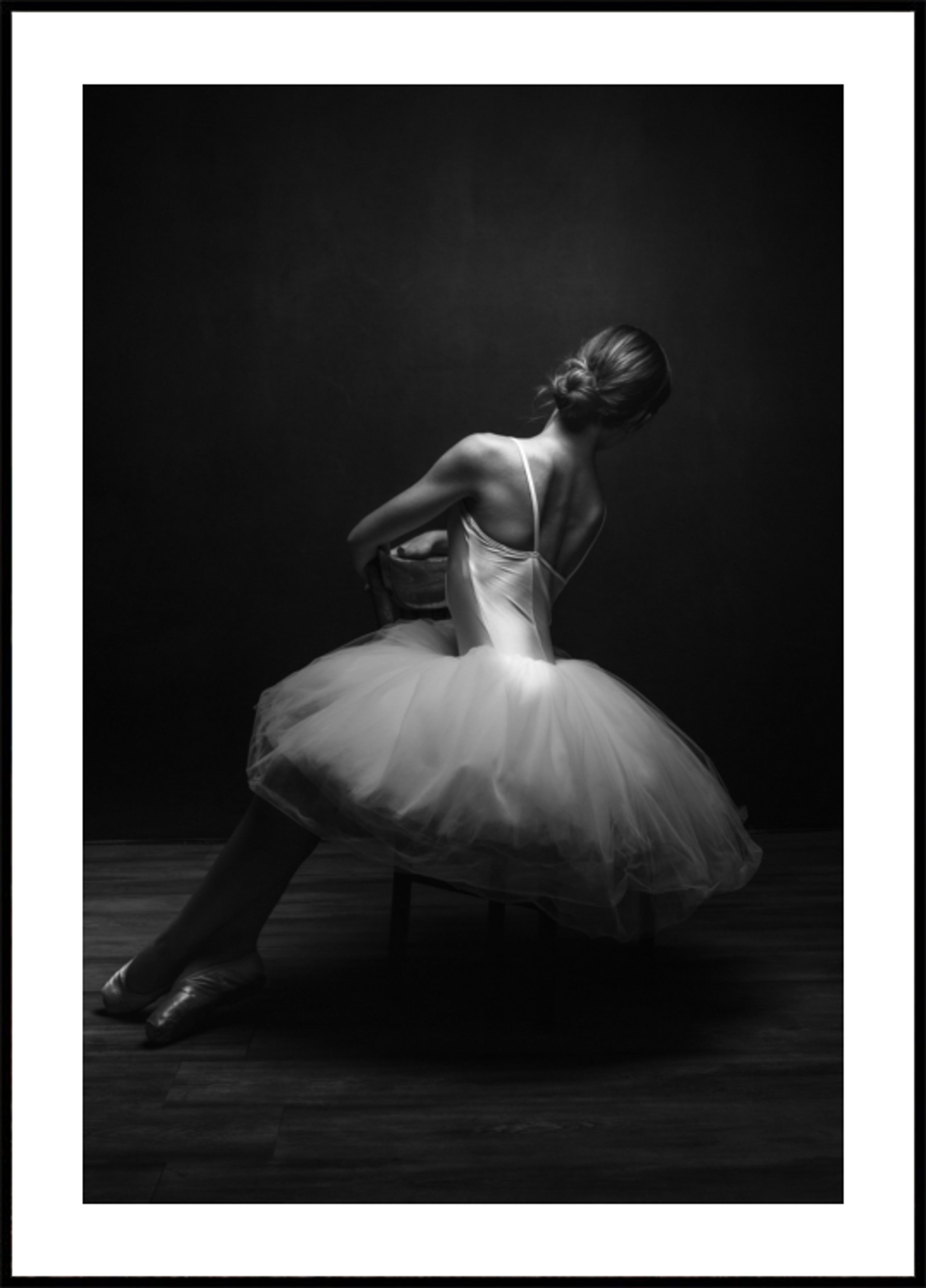 Istuva balerina Grace