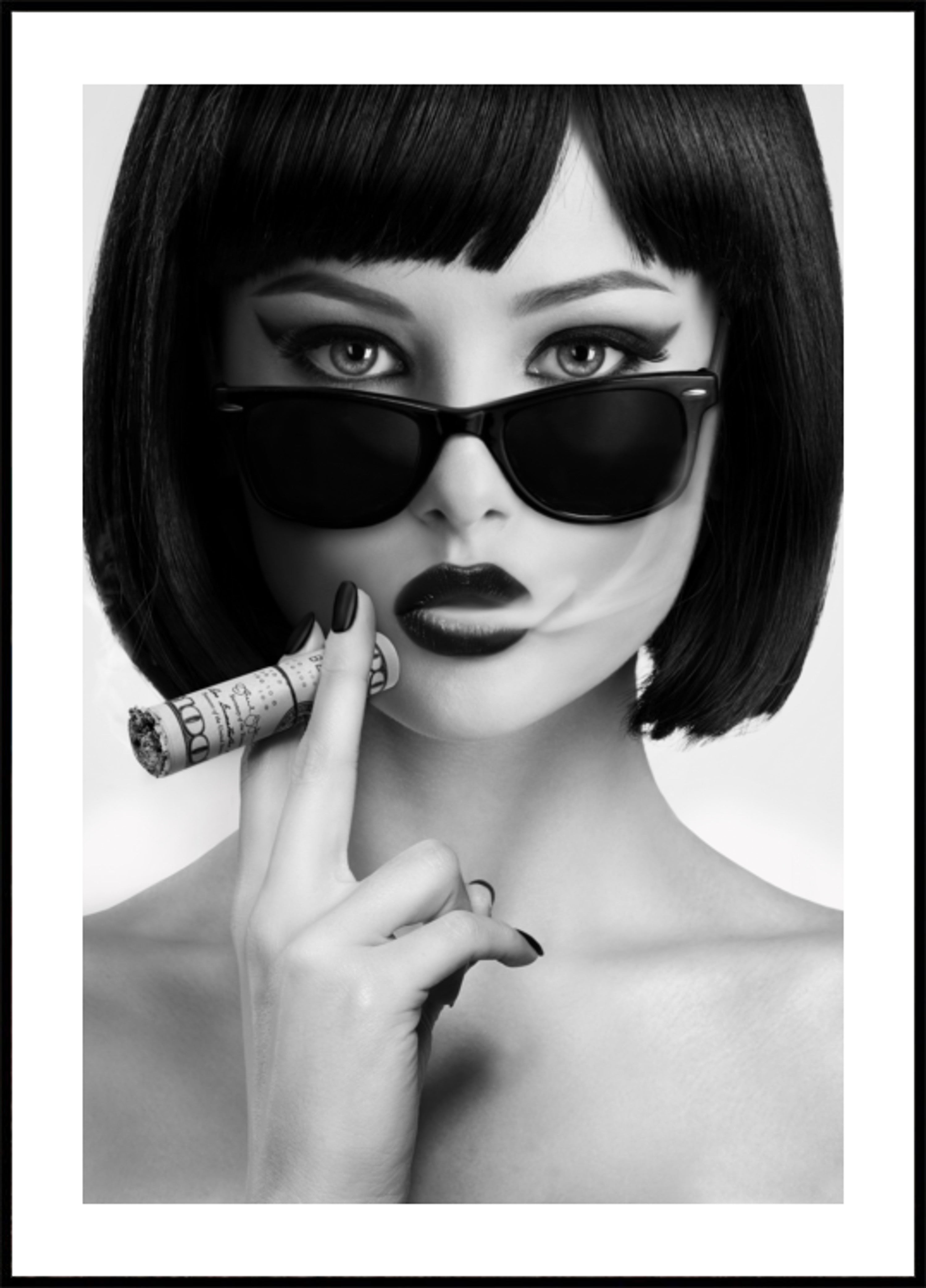 Itsevarma Glamour Smoke