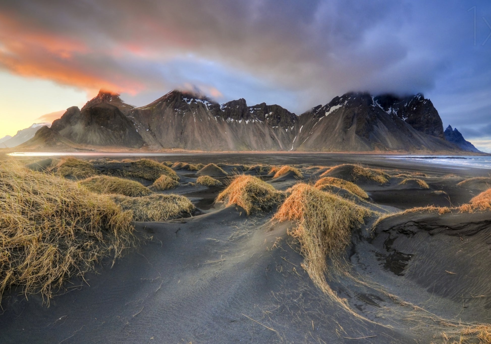 Dramaattiset rannikon huiput