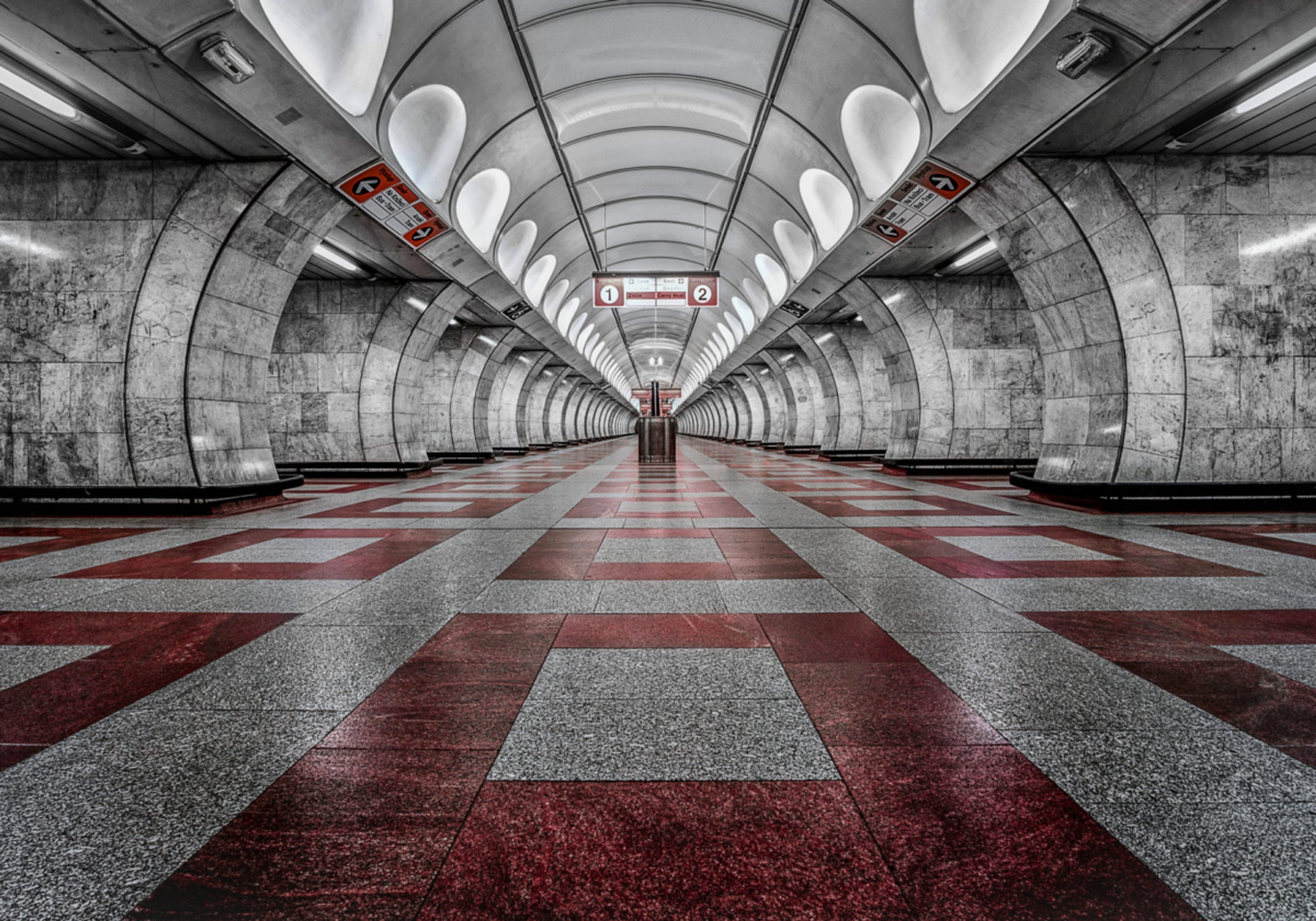 Syvä metrogeometria