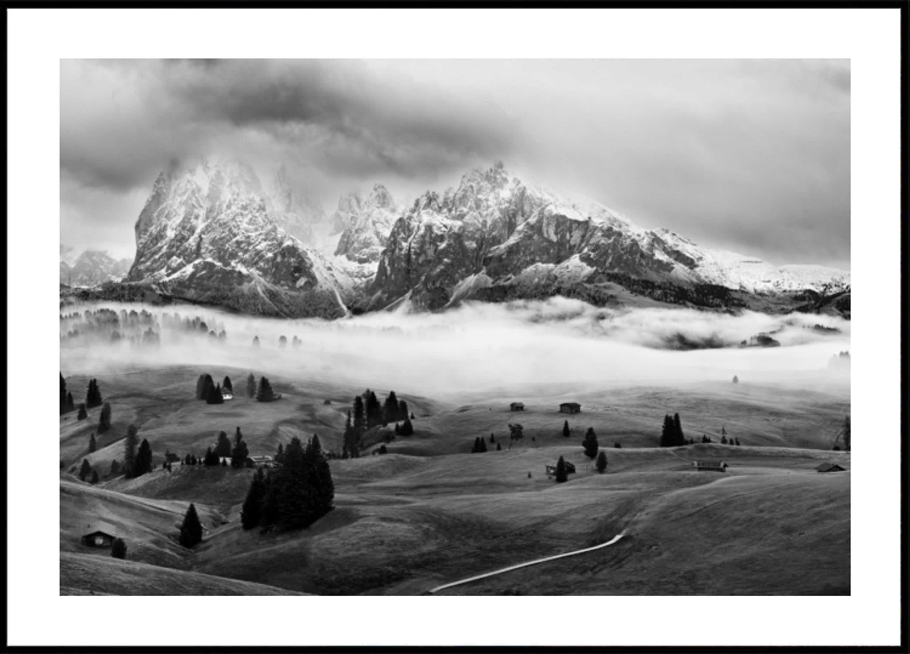 Majestic Mountain Sumu